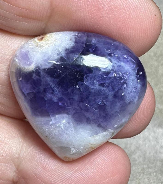 Teardrop 27x27mm Tiffany Stone Cabochon 51