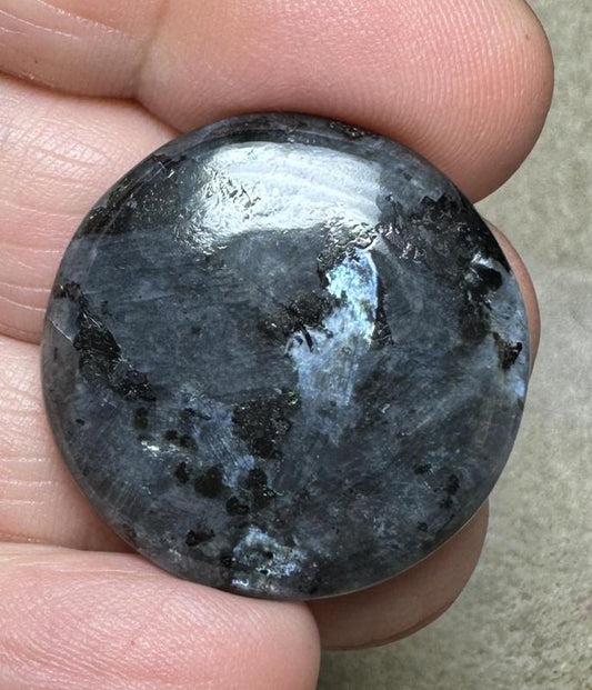Round 28x28mm Larvikite Cabochon 42