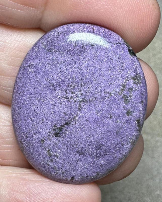 Oval 33x27mm Stichtite Cabochon 29