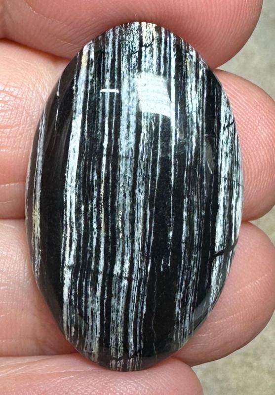 Oval 32x20mm Silver Leaf Obsidian Cabochon 30