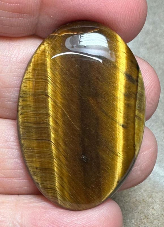 Oval 39x26mm Tigers Eye Cabochon 36
