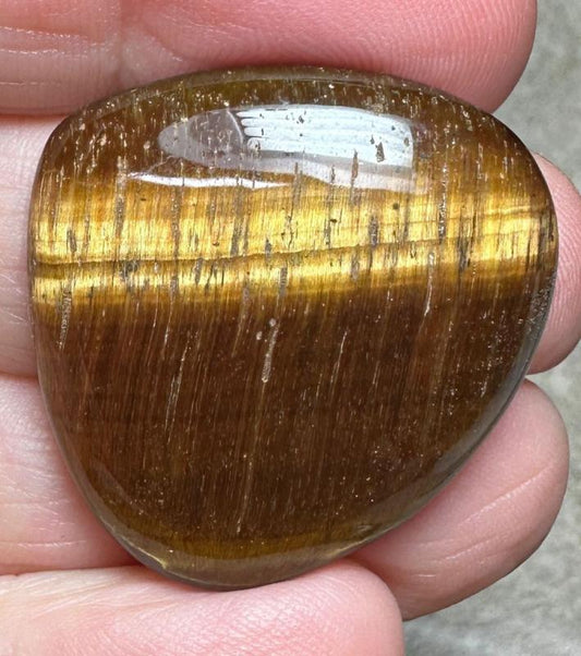 Teardrop 29x31mm Tigers Eye Cabochon 53