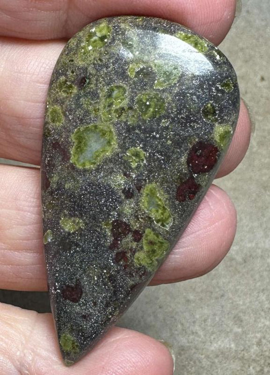 Teardrop 51x26mm Epidote Cabochon 30
