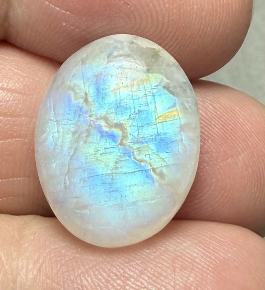 Oval 19x14mm Rainbow Moonstone Cabochon 01