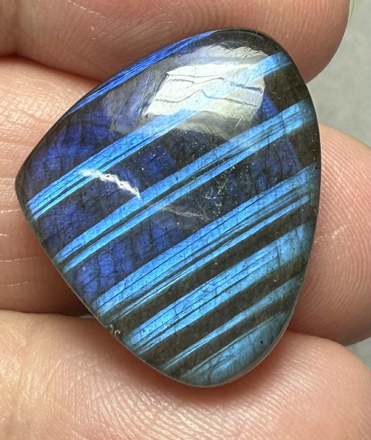 Teardrop 20x23mm Labradorite Cabochon 02