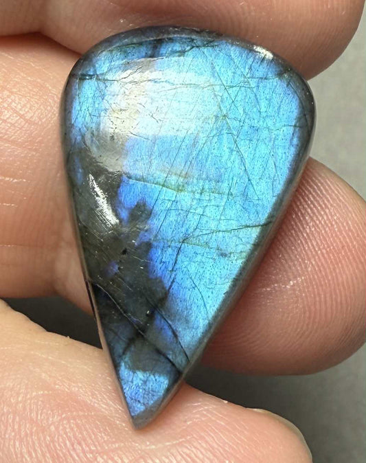 Teardrop 27x18mm Labradorite Cabochon 05