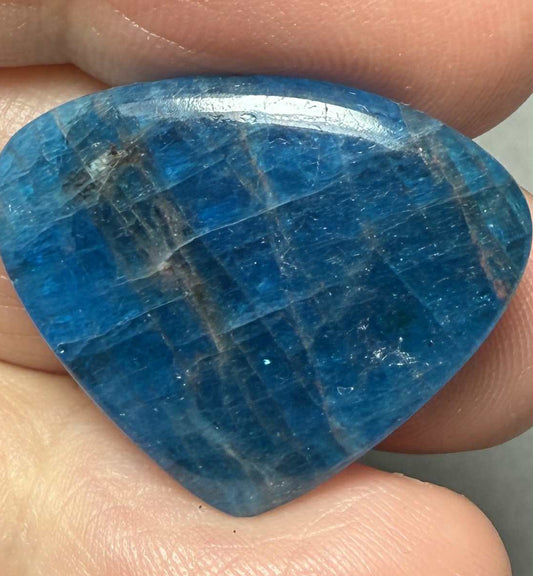 Teardrop 22x27mm Neon Apatite Cabochon 33