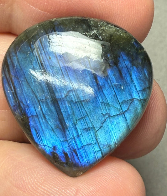 Teardrop 25x24mm Labradorite Cabochon 21