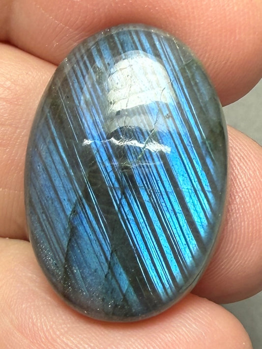 Oval 25x18mm Labradorite Cabochon 29