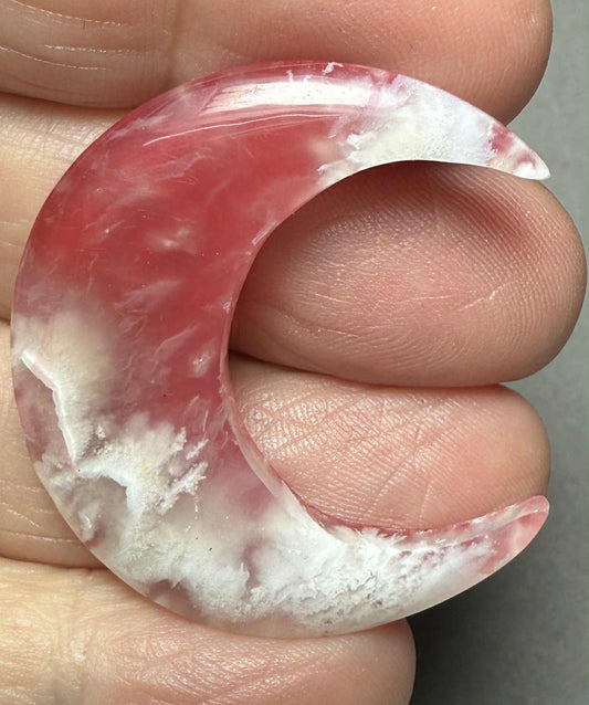 Moon 36x33mm Indonesian Plume Agate Doublet Cabochon 66