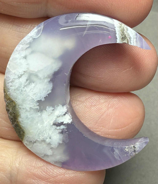 Moon 37x34mm Indonesian Plume Agate Doublet Cabochon 68