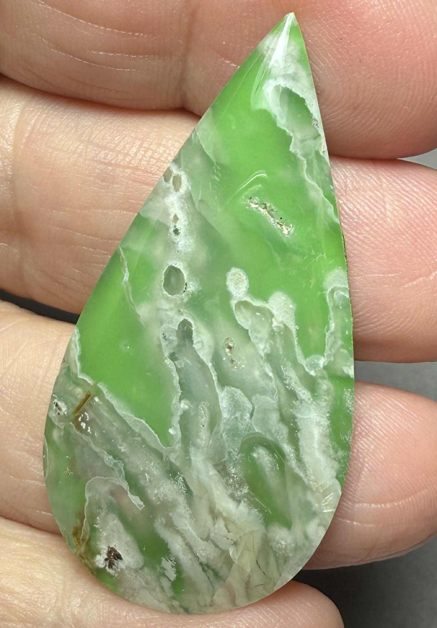 Teardrop 48x24mm Indonesian Plume Agate Doublet Cabochon 70
