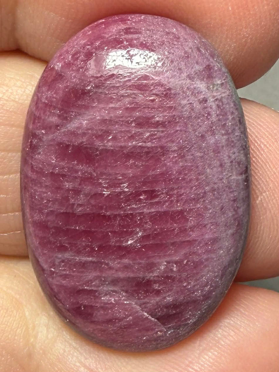 Oval 28x19mm Indian Ruby Cabochon 18