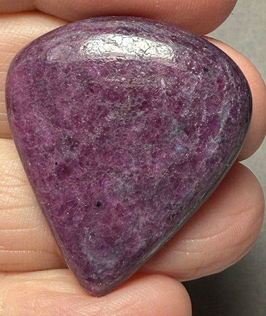 Teardrop 32x28mm Indian Ruby Cabochon 21