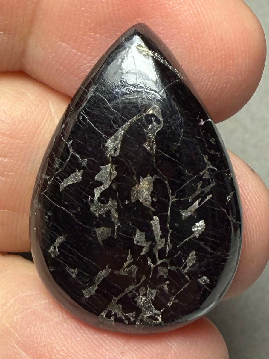 Teardrop 29x20mm Purpurite Cabochon 32
