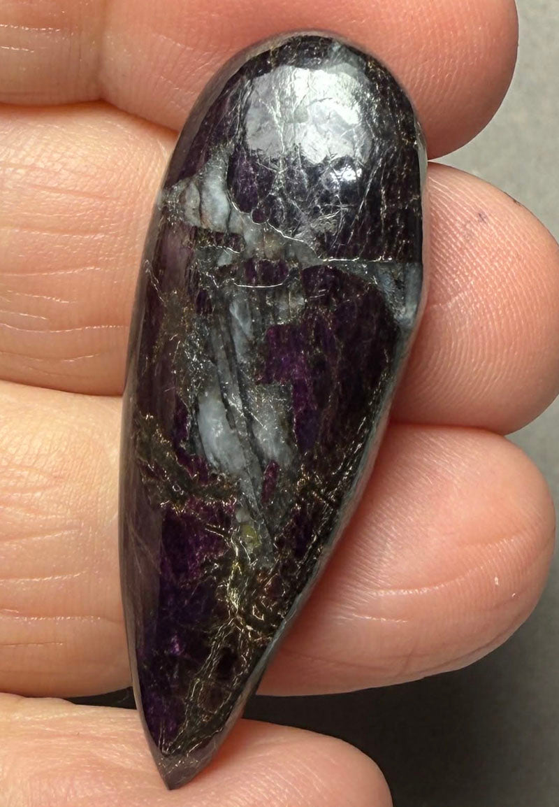 Teardrop 41x15mm Purpurite Cabochon 42