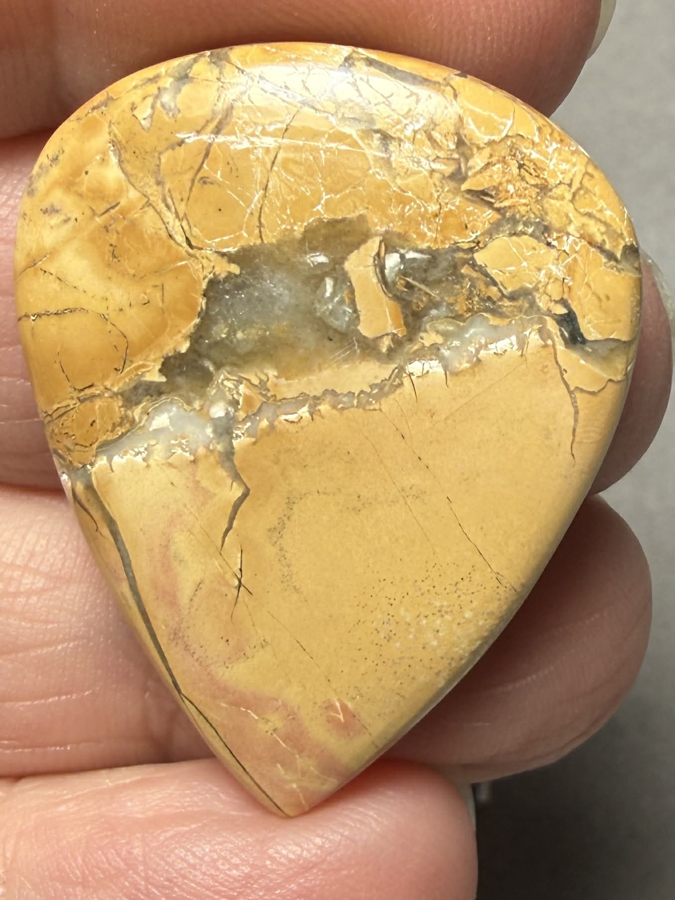 Teardrop 35x27mm Brecciated Mookaite Cabochon 32