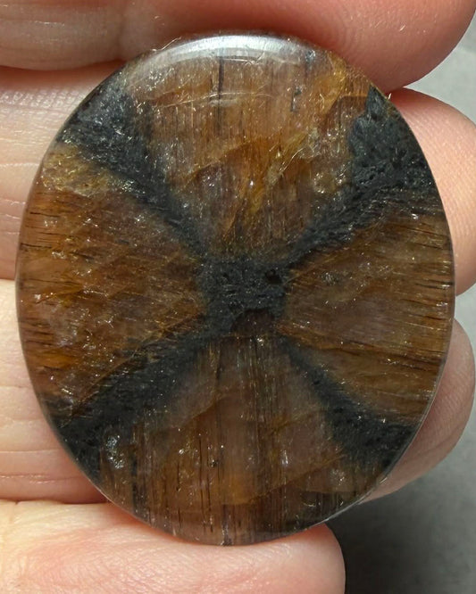 Oval 33x28mm Chiastolite Cabochon 29