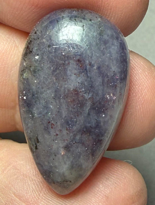 Teardrop 27x16mm Iolite Cabochon 20