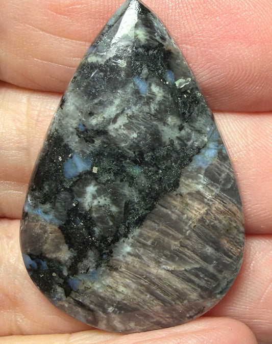 Teardrop 40x27mm Llanite Cabochon 50