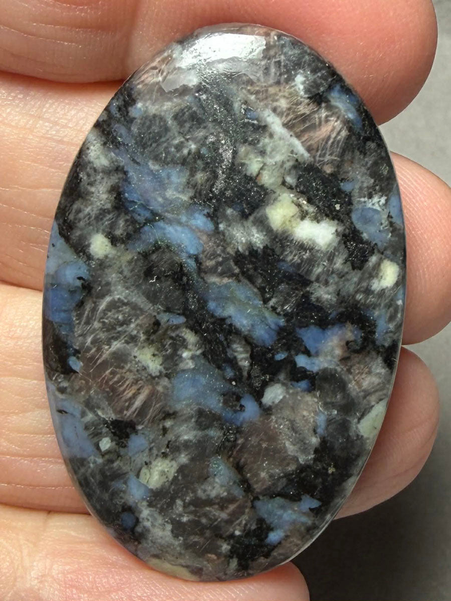 Oval 43x27mm Llanite Cabochon 55