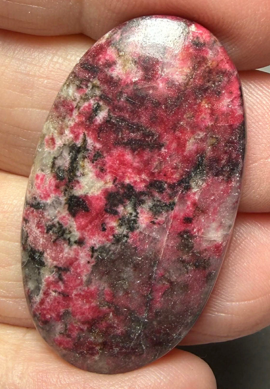 Oval 39x22mm Thulite Cabochon 41