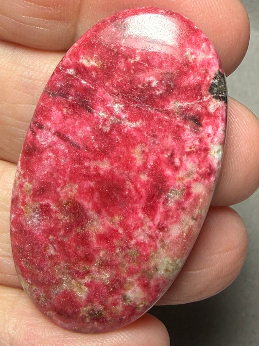 Oval 45x26mm Thulite Cabochon 42