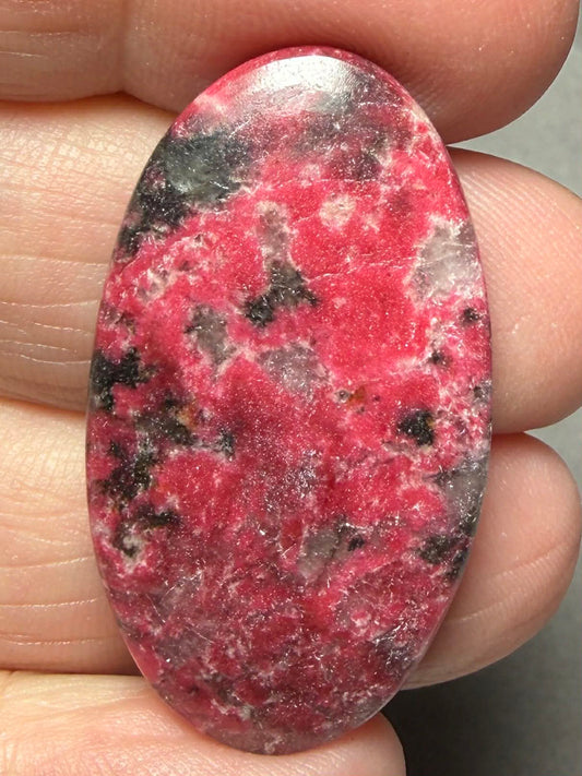 Oval 37x21mm Thulite Cabochon 47