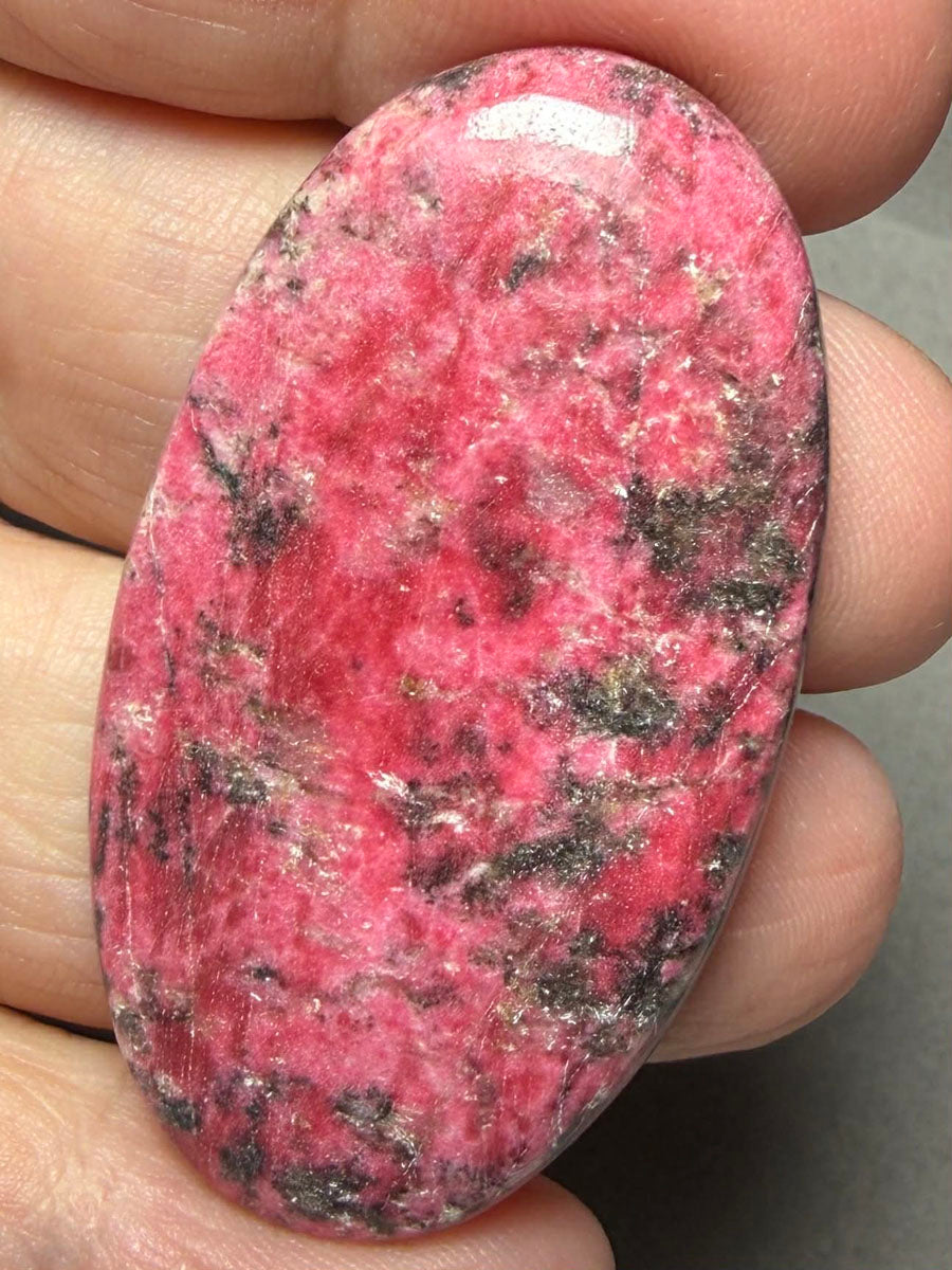 Oval 48x26mm Thulite Cabochon 56