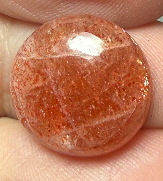 Round 15x15mm Sunstone Cabochon 49
