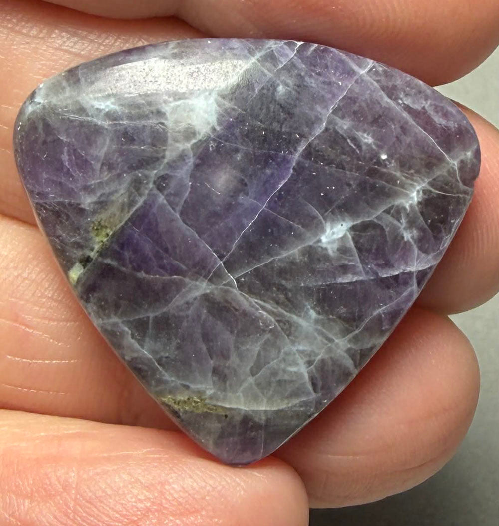 Teardrop 28x31mm Morado Opal Cabochon 57