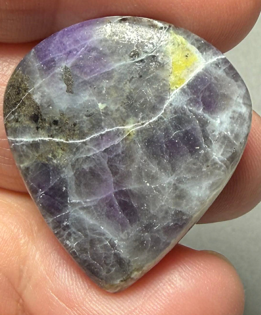 Teardrop 30x27mm Morado Opal Cabochon 69