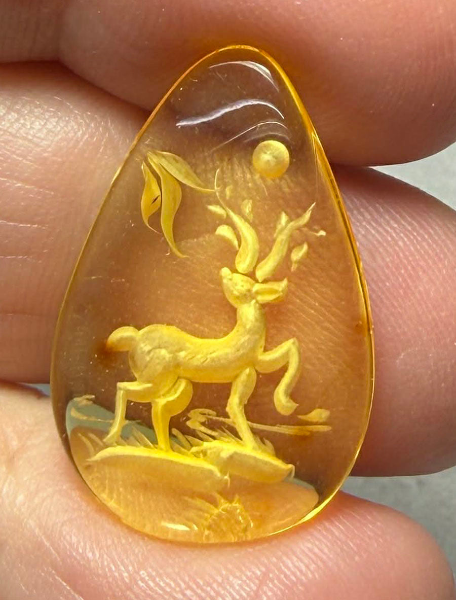 Teardrop 25x16mm Carved Stag Amber Cabochon 48