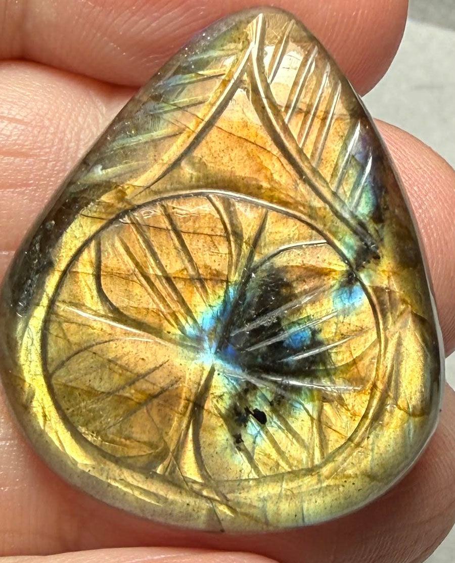 Teardrop 30x26mm Carved Labradorite Cabochon 24