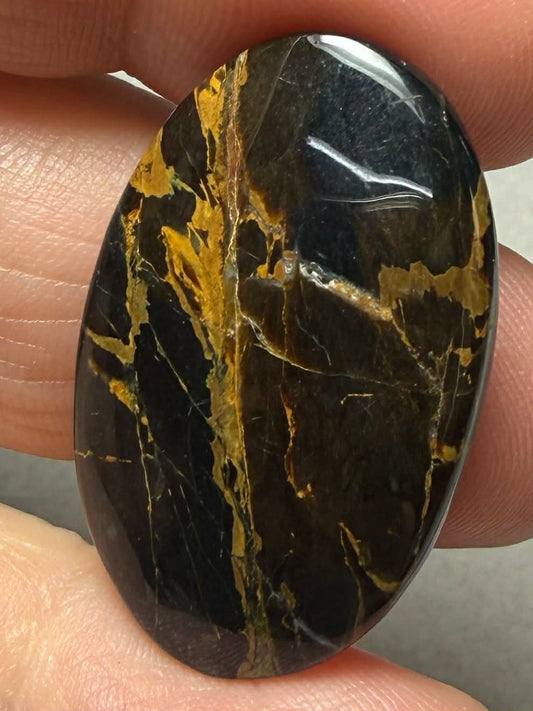 Oval 31x20mm Iron Mustang Turquoise Mix Cabochon 02