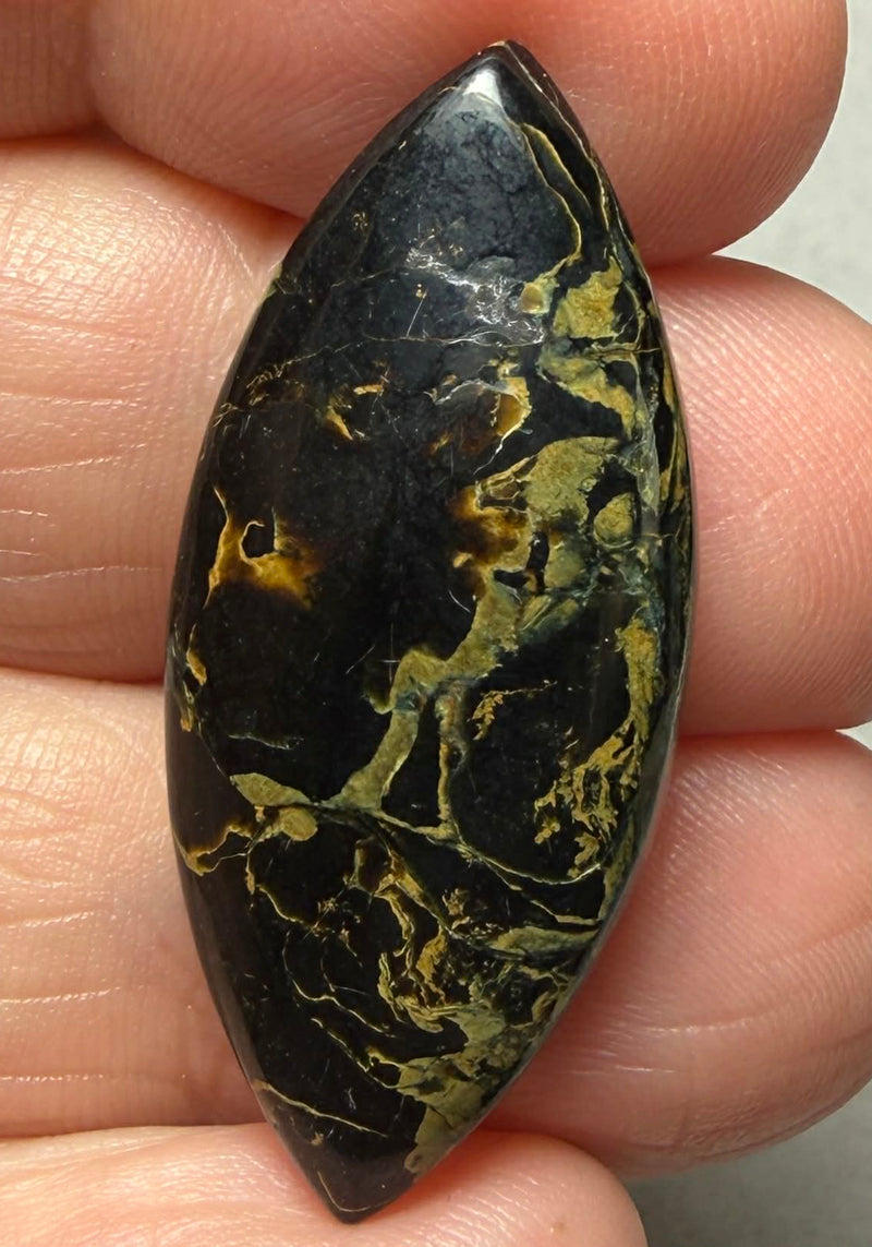 Marquise 35x15mm Iron Mustang Turquoise Mix Cabochon 17