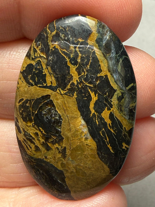 Oval 36x23mm Iron Mustang Turquoise Mix Cabochon 20