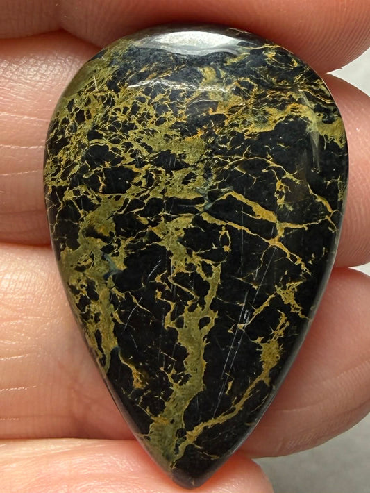 Teardrop 33x21mm Iron Mustang Turquoise Mix Cabochon 24