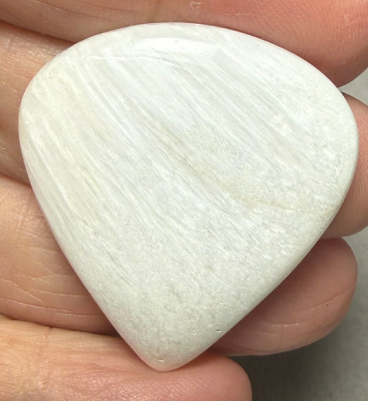 Teardrop 36x33mm White Scolecite Cabochon 01