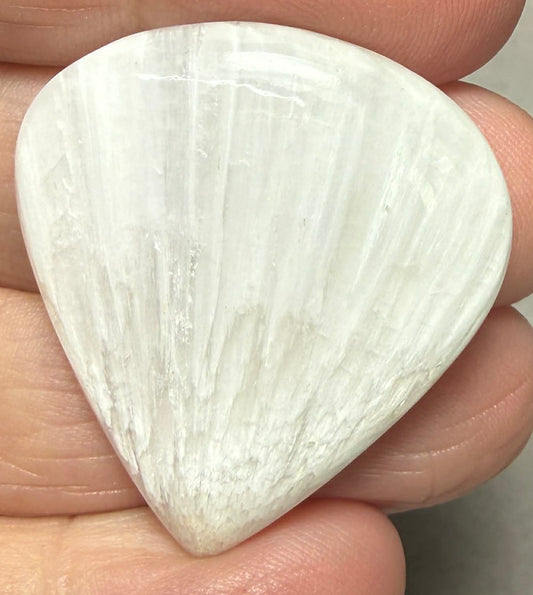 Teardrop 34x31mm White Scolecite Cabochon 09