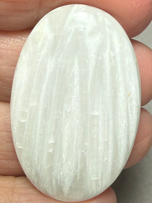 Oval 40x25mm White Scolecite Cabochon 18