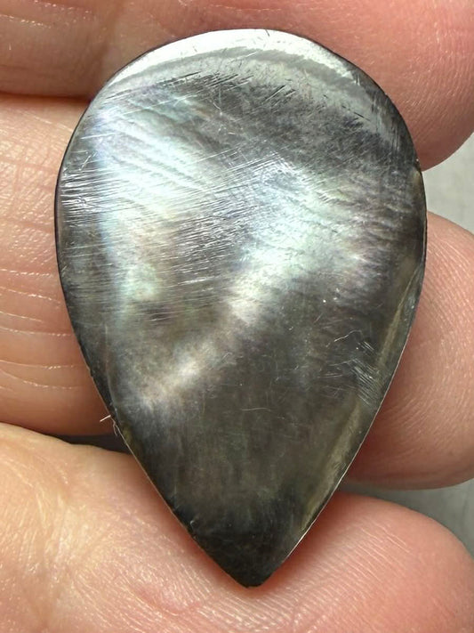 Teardrop 29x19mm Black Mother of Pearl Cabochon 04
