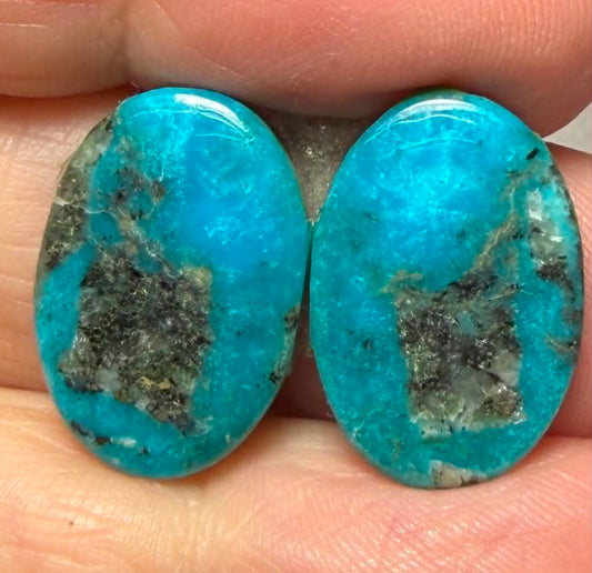 Oval 19x13mm Arizona Turquoise Cabochon Pair 28