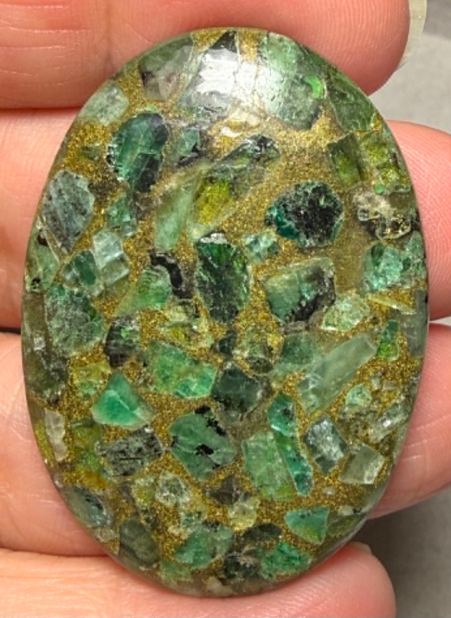 Oval 44x32mm Mohave Emerald Cabochon 03