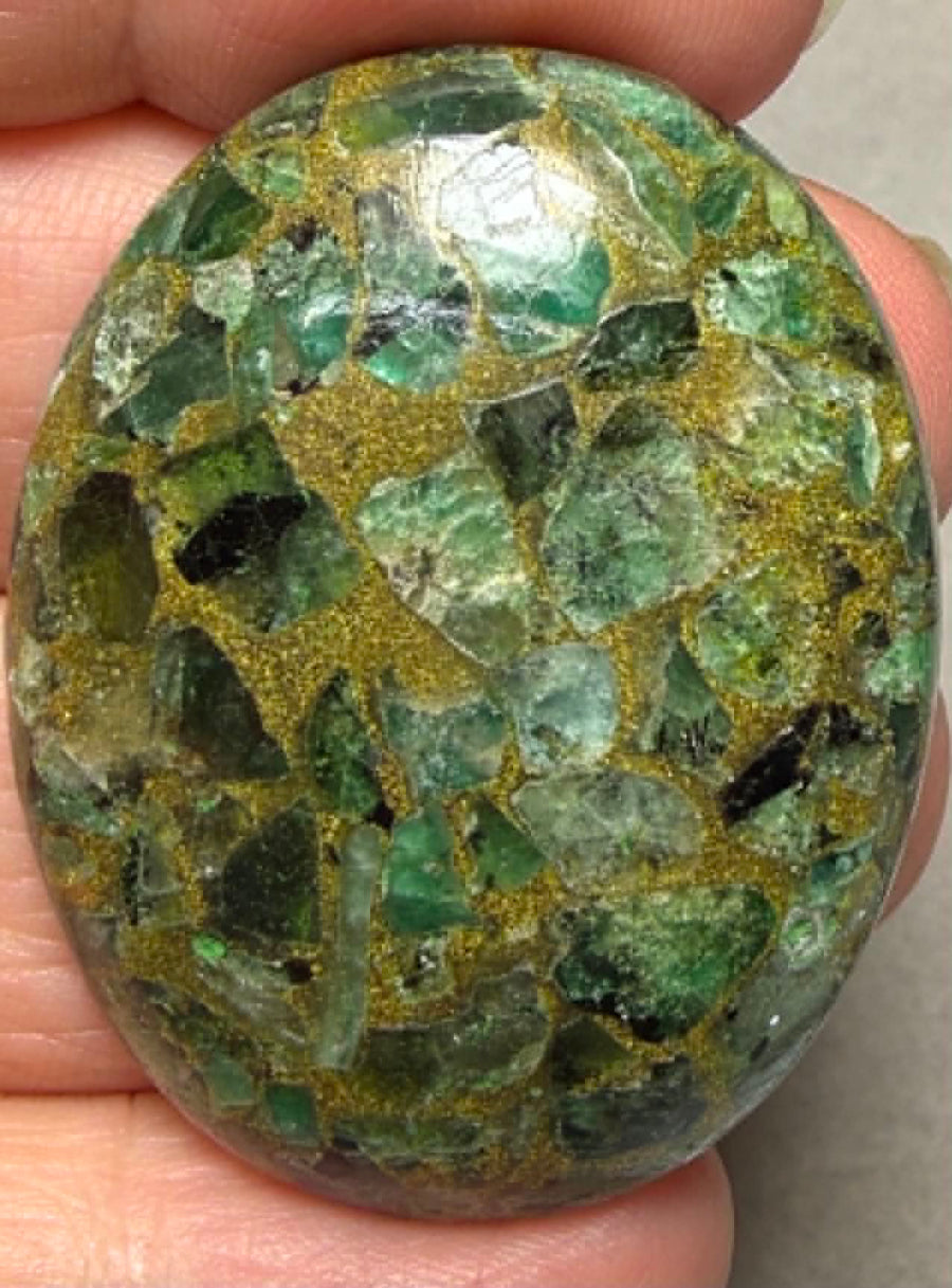 Oval 40x32mm Mohave Emerald Cabochon 05