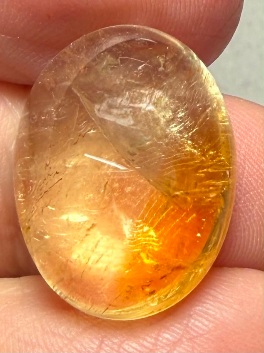Oval 21x16mm Citrine Cabochon 44