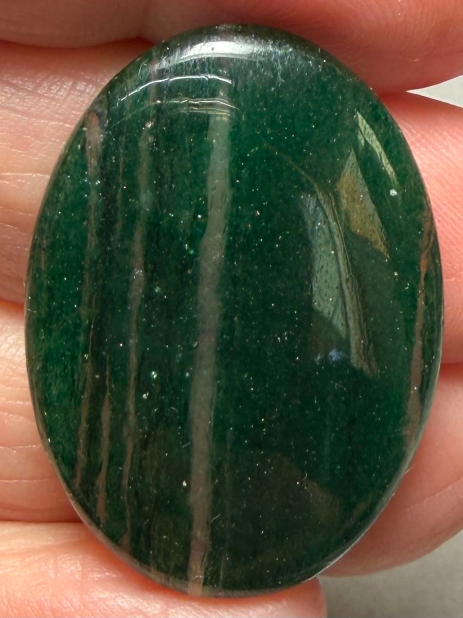Oval 33x24mm Green Aventurine Cabochon 17