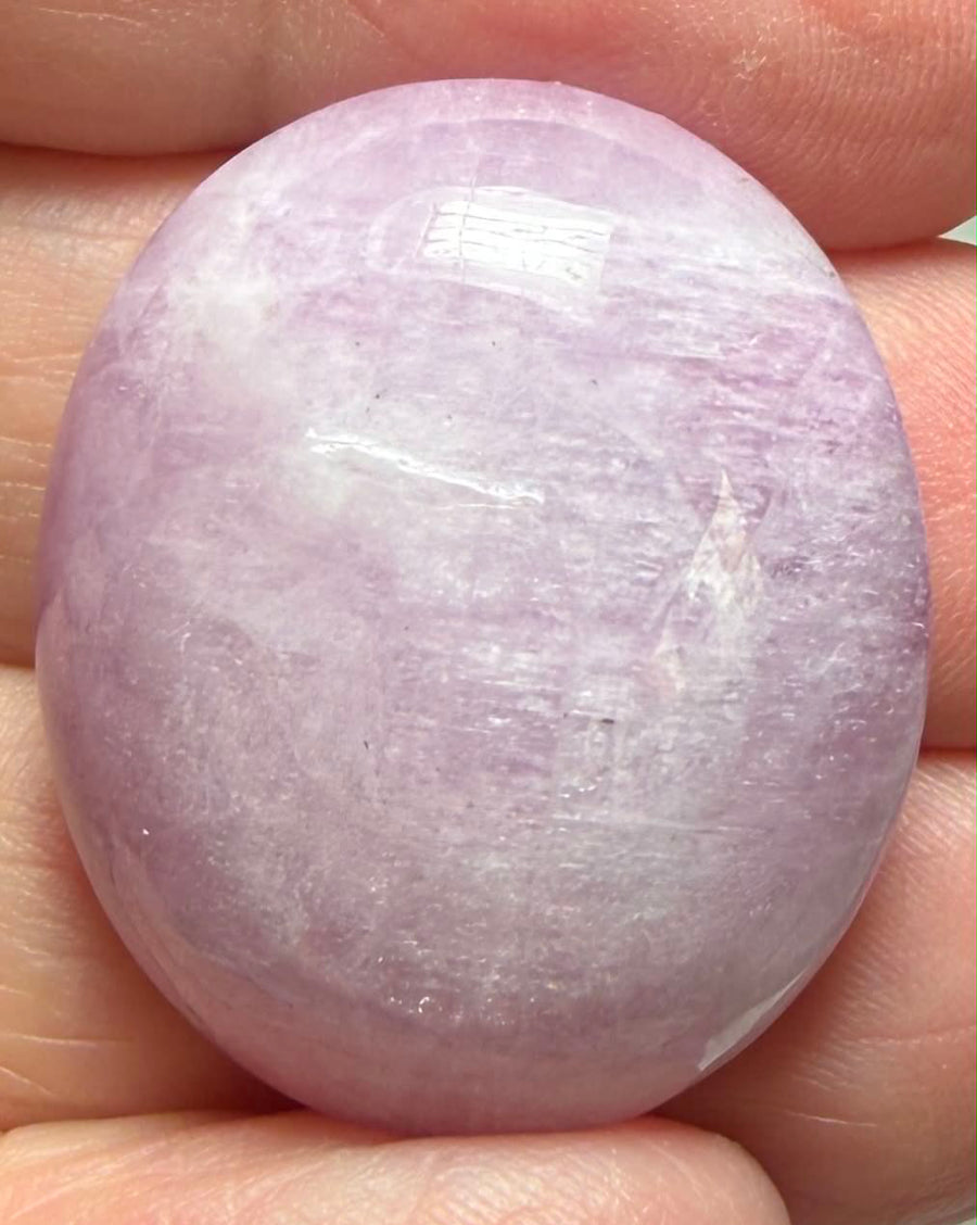 Oval 29x24mm Kunzite Cabochon 40