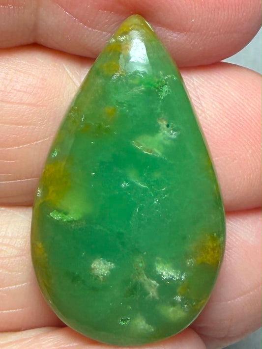Teardrop 31x18mm Chrysoprase Cabochon 44
