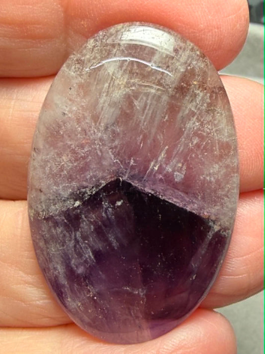 Oval 40x26mm Phantom Amethyst Cabochon 18